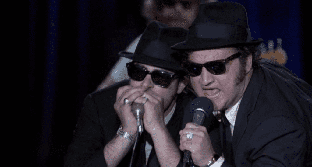 John Belushi and Dan Aykroyd singing together